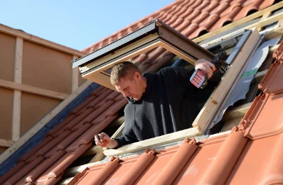 Pose de fenêtres de toit Velux à Laveraët